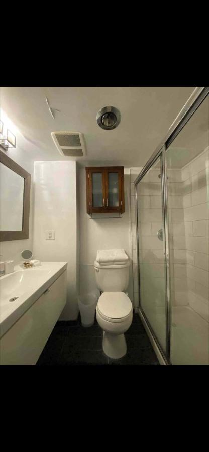 Cozy Vancouver Condo Εξωτερικό φωτογραφία